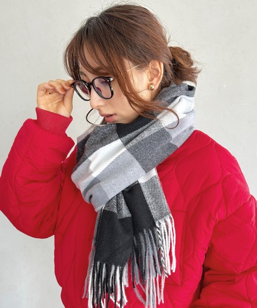 un+frame(アンフレーム)の「check stall muffler/マルチチェックソフトタッチストールマフラー(マフラー・レディース・オレンジ/ブラック/ブルー/グリーン/ピンク/ブラウン・FREE)」の2枚目の写真