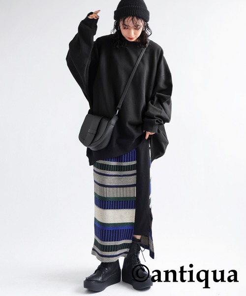 antiqua（アンティカ）の「綿100%裏毛トレーナー（スウェット・レディース・アイボリー/ブラック/スミクロ/杢グレー/ブルーグリーン/グレイッシュベージュ/カーキ・FREE）」の17枚目の写真