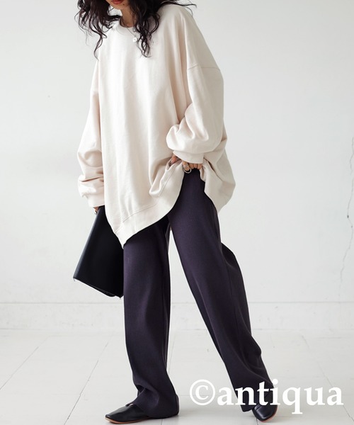 antiqua（アンティカ）の「綿100%裏毛トレーナー（スウェット・レディース・アイボリー/ブラック/スミクロ/杢グレー/ブルーグリーン/グレイッシュベージュ/カーキ・FREE）」の13枚目の写真