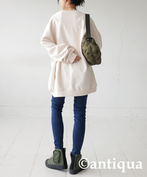 antiqua（アンティカ）の「綿100%裏毛トレーナー（スウェット・レディース・アイボリー/ブラック/スミクロ/杢グレー/ブルーグリーン/グレイッシュベージュ/カーキ・FREE）」の10枚目の写真