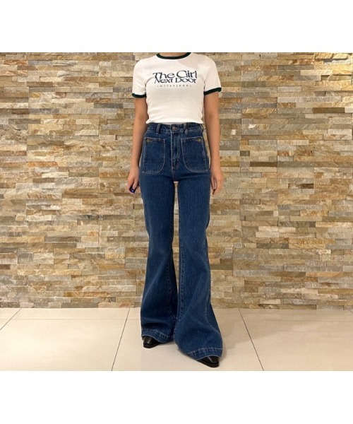 ROLLA'S（ローラス）の「EASTCOAST FLARE（デニムパンツ・レディース・インディゴブルー・24/25/27/26）」の4枚目の写真