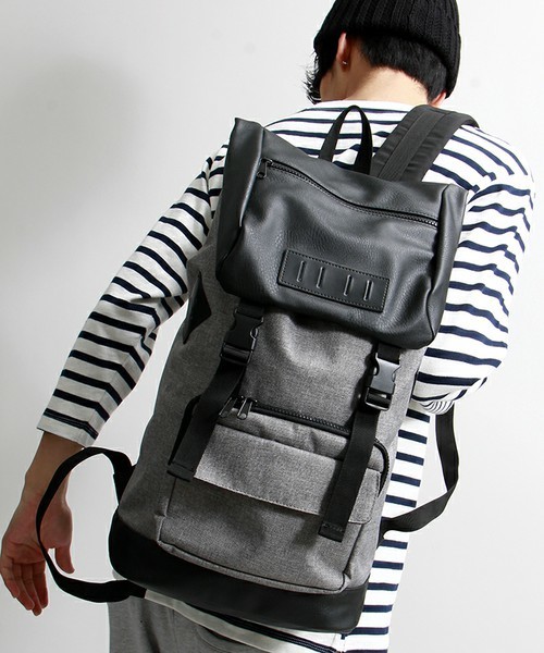 WEGO(ウィゴー)の「WEGO/フェイクレザーコンビバックパック(バックパック/リュック・メンズ・ダークグリーン/ネイビー/ブラック/グレー・FREE)」の2枚目の写真