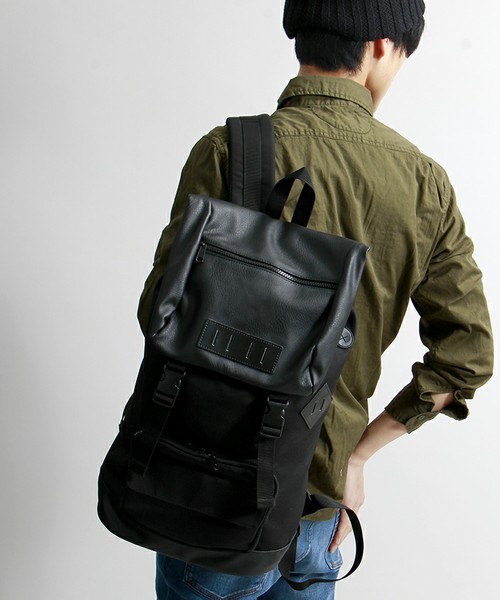 WEGO(ウィゴー)の「WEGO/フェイクレザーコンビバックパック(バックパック/リュック・メンズ・ダークグリーン/ネイビー/ブラック/グレー・FREE)」の1枚目の写真