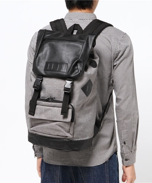 WEGO(ウィゴー)の「WEGO/フェイクレザーコンビバックパック(バックパック/リュック・メンズ・ダークグリーン/ネイビー/ブラック/グレー・FREE)」の20枚目の写真