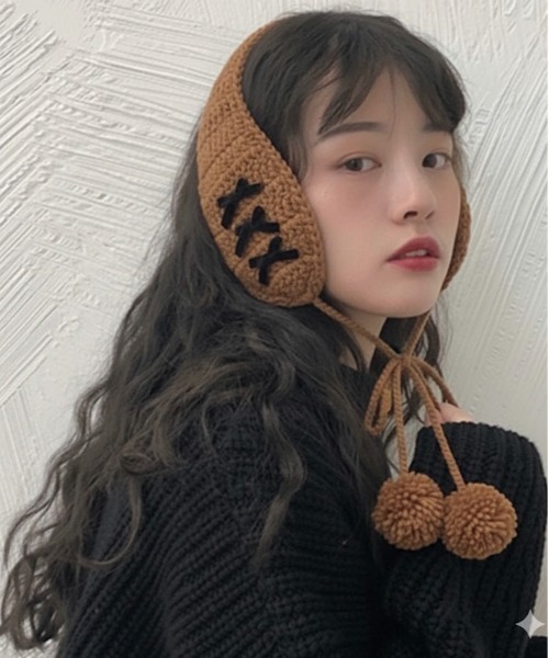 セール】【OKUOKU 0909】耳当て 手編みニット もこもこ ポンポン紐付き