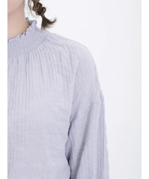 Samansa Mos2(サマンサ モスモス)の「襟シャーリングブラウス(シャツ/ブラウス・レディース・ブルー/ブラック/オフホワイト/モカ・F)」の15枚目の写真