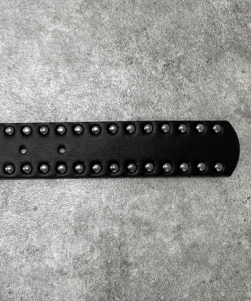 jiasecond.（ジアセカンド）の「【jiasecond.】ダブルスタッズデザインベルト / スタッズ 合皮 35mm モード系 カジュアル ストリート ブラック（ベルト・レディース・ブラック・FREE）」の6枚目の写真