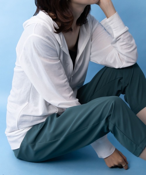 NAVY(ネイビー)の「UVカットパーカー 制菌加工 春夏のUV対策 NAVY(パーカー・レディース・ブルー系その他/ホワイト/杢グレー/ブラック/ピンク系その他/ブラウン系・M/L/XL/S)」の2枚目の写真