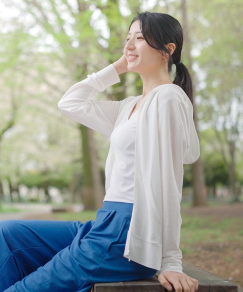 NAVY(ネイビー)の「UVカットパーカー 制菌加工 春夏のUV対策 NAVY(パーカー・レディース・ブルー系その他/ホワイト/杢グレー/ブラック/ピンク系その他/ブラウン系・M/L/XL/S)」の13枚目の写真