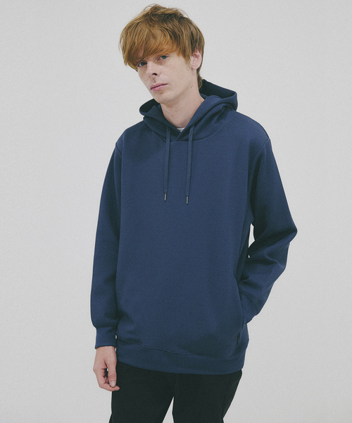 ABAHOUSE GRAY(アバハウスグレイ)の「【セットアップ対応】ハニカムメッシュ パーカー(パーカー・メンズ・モカ/グレイッシュベージュ/ブラック/グレイッシュブルー・46/48)」の4枚目の写真