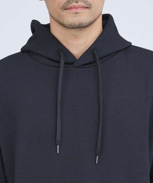 ABAHOUSE GRAY(アバハウスグレイ)の「【セットアップ対応】ハニカムメッシュ パーカー(パーカー・メンズ・モカ/グレイッシュベージュ/ブラック/グレイッシュブルー・46/48)」の11枚目の写真