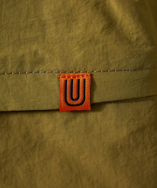 UNIVERSAL OVERALL(ユニバーサルオーバーオール)の「【UNIVERSALOVERALL / ユニバーサルオーバーオール】Wrinkled nylon ruck sack / デイリーバックパック 30L / UVO-190(バックパック/リュック・メンズ・ブラック/ダークベージュ・フリー)」の15枚目の写真