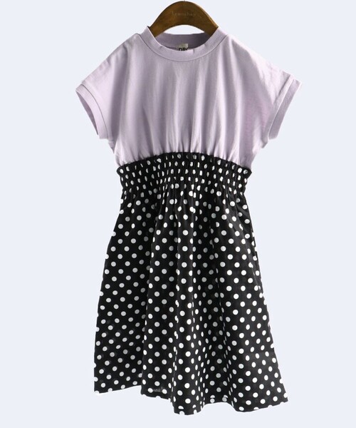 DRC branshes（ディーアールシーブランシェス）の「【WEB限定/DRC/お肌に嬉しい綿100％】ウエスト切替ドッキング半袖ワンピース（ワンピース・キッズ・ブラック/カーキオリーブ/ベージュ/フューシャピンク/ブルー/オフホワイト・150/140/120/90/110/130/100）」の2枚目の写真