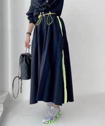 Revo.（レボ）の「アクセントカラー サイドライン ハイウエスト ロング フレアスカート（スカート）」
