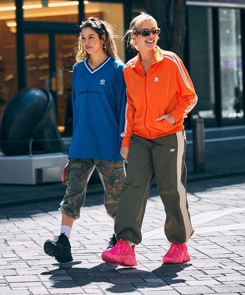 adidas（アディダス）の「adidas OZTHEMIS オズテミス WOMENS