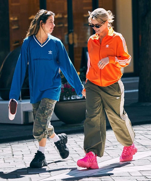 adidas(アディダス)の「adidas OZTHEMIS オズテミス WOMENS【SP】(スニーカー・レディース・ブラック・23.0cm/23.5cm/24.0cm/24.5cm/25.0cm)」の7枚目の写真