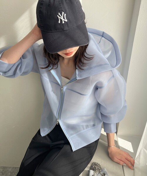 fredy emue（フレディエミュ）の「シアーダンボールフードブルゾン（ブルゾン・レディース・ブラック/サックスブルー・38）」の7枚目の写真