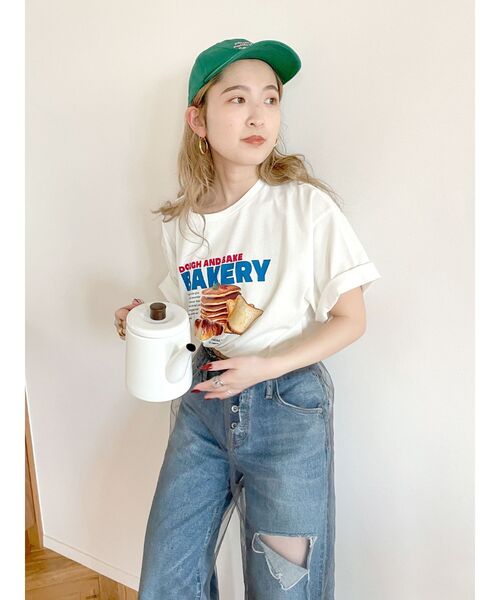 Ungrid(アングリッド)の「BAKERY ロゴTee(Tシャツ/カットソー・レディース・イエロー/チャコールグレー/オフホワイト・FREE)」の8枚目の写真