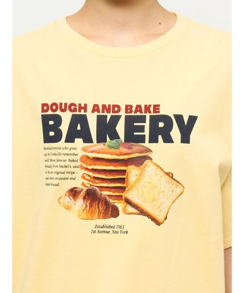 Ungrid(アングリッド)の「BAKERY ロゴTee(Tシャツ/カットソー・レディース・イエロー/チャコールグレー/オフホワイト・FREE)」の15枚目の写真