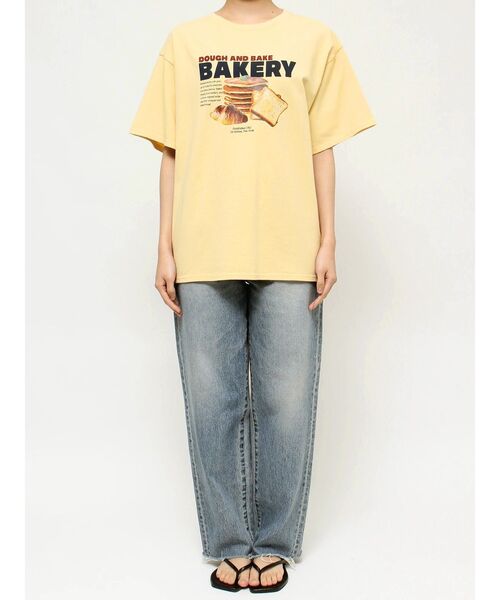 Ungrid(アングリッド)の「BAKERY ロゴTee(Tシャツ/カットソー・レディース・イエロー/チャコールグレー/オフホワイト・FREE)」の19枚目の写真