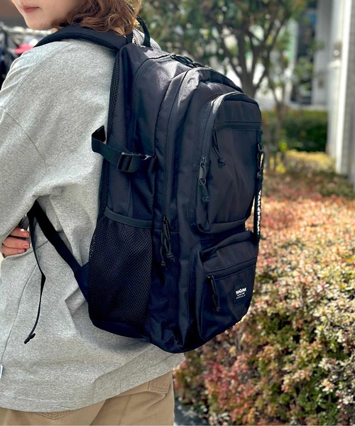 YAKPAK（ヤックパック）の「【YAKPAK】W POCKET BACKPACK　大容量/A4B4収納可（バックパック/リュック・メンズ・ブラック・ﾌﾘ-）」の9枚目の写真