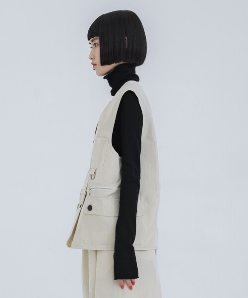 IHNN（イン）の「【IHNN/イン】BONDING FISHING VEST（ベスト・レディース・ベージュ/ブラック・FREE）」の6枚目の写真