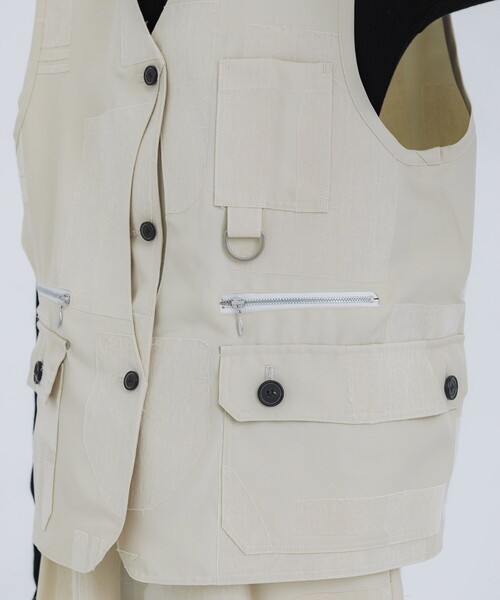 IHNN（イン）の「【IHNN/イン】BONDING FISHING VEST（ベスト・レディース・ベージュ/ブラック・FREE）」の10枚目の写真