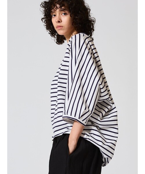 mizuiroind(ミズイロインド)の「mizuiro ind ボーダードルマンコクーンプルオーバー(Tシャツ/カットソー・レディース・ブルー/ネイビー/ブラック・FREE)」の9枚目の写真