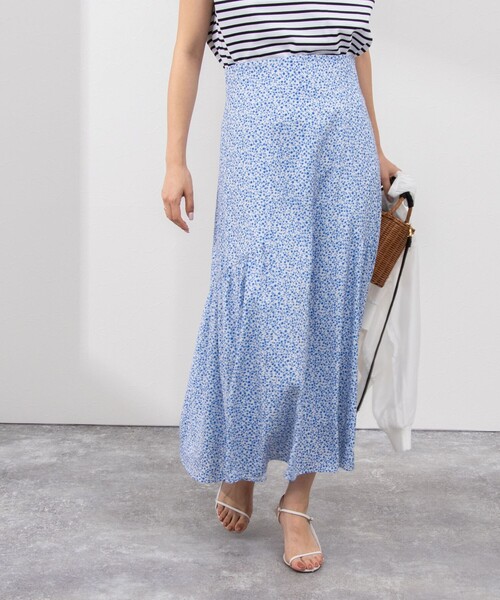 NOLLEY’S（ノーリーズ）の「小花プリントハイウエストギャザースカート（スカート・レディース・ブラック系その他/ブルー系その他・38/36）」の4枚目の写真