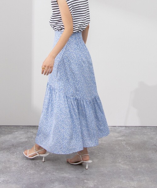 NOLLEY’S（ノーリーズ）の「小花プリントハイウエストギャザースカート（スカート・レディース・ブラック系その他/ブルー系その他・38/36）」の9枚目の写真