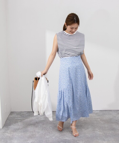 NOLLEY’S（ノーリーズ）の「小花プリントハイウエストギャザースカート（スカート・レディース・ブラック系その他/ブルー系その他・38/36）」の10枚目の写真