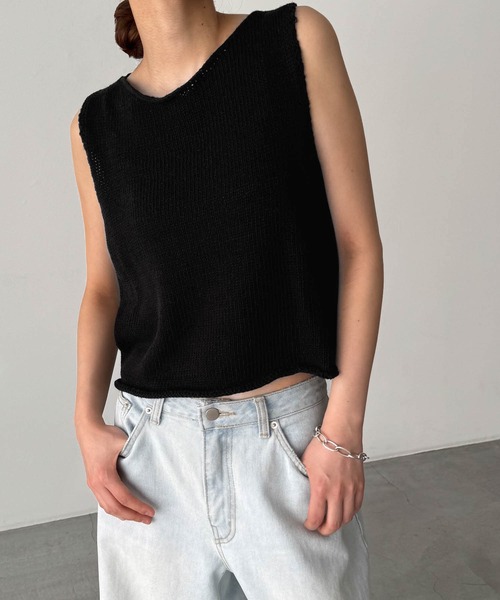 CANAL JEAN(キャナルジーン)の「El mar バックオープンクルーニットタンク(タンクトップ・レディース・ブラック/グリーン/ホワイト・ONE SIZE)」の2枚目の写真