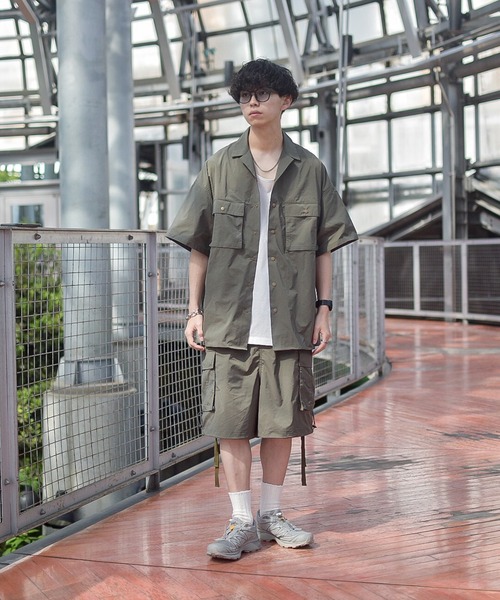 INTERPLAY（インタープレイ）の「【INTERPLAY x たいが】ビッグ ポケット スナップ オープンカラー 半袖シャツ（シャツ/ブラウス・メンズ・ブラック/カーキ/ベージュ・FREE）」の22枚目の写真