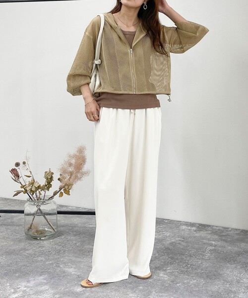 fredy emue（フレディエミュ）の「メッシュパーカー＋タンクトップセット（パーカー・レディース・ブラック/オフホワイト/ベージュ・38）」の17枚目の写真