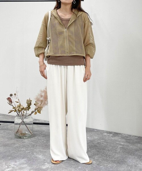 fredy emue（フレディエミュ）の「メッシュパーカー＋タンクトップセット（パーカー・レディース・ブラック/オフホワイト/ベージュ・38）」の18枚目の写真