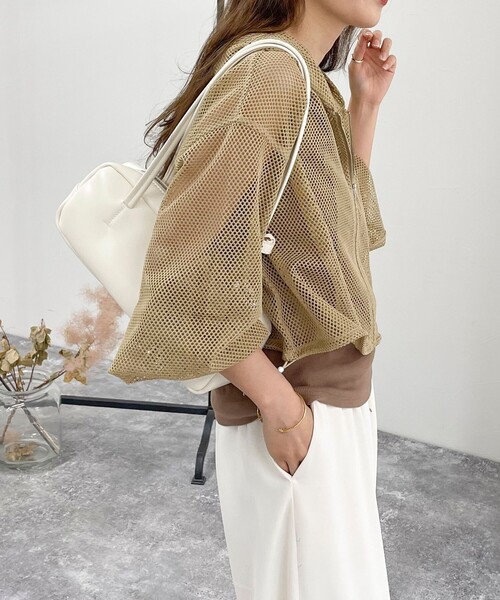 fredy emue（フレディエミュ）の「メッシュパーカー＋タンクトップセット（パーカー・レディース・ブラック/オフホワイト/ベージュ・38）」の21枚目の写真