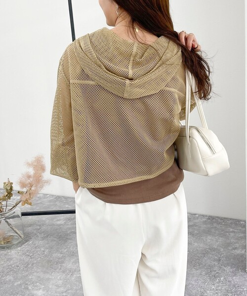 fredy emue（フレディエミュ）の「メッシュパーカー＋タンクトップセット（パーカー・レディース・ブラック/オフホワイト/ベージュ・38）」の22枚目の写真