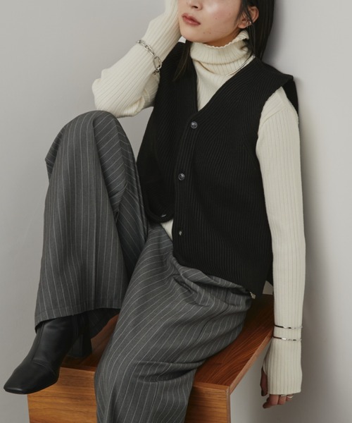 AKRIS カシミヤ100% ニットベスト 38 黒白ミックス AKRIS カシミヤ100% ニットベスト 38 黒白ミックス ミックスニット