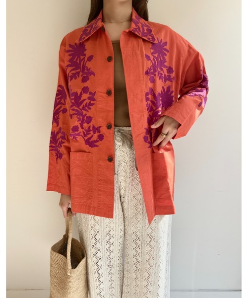sara mallika(サラ マリカ)の「C.LINEN BIG FLOWER EMB JKT(その他アウター・レディース・オレンジ/イエロー・FREE)」の6枚目の写真
