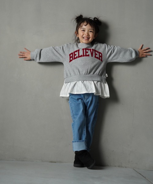 MAKE YOUR DAY(メイクユアデイ)の「フリル付きBELIEVERロゴファミリー裏毛トレーナー■80~140cm(スウェット・キッズ・チャコールグレー/グレー・120/130/80/110/100/90/140)」の7枚目の写真
