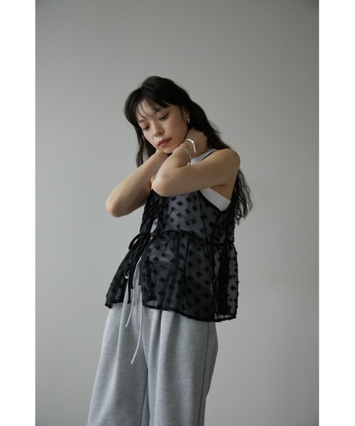DRWCYS(ドロシーズ)の「フラワーシアートップス(キャミソール・レディース・ブラック/ホワイト・FREE)」の20枚目の写真