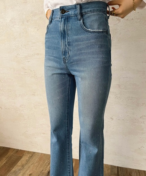 favclo.（ファブクロ）の「rhinestone denim pants / ラインストーンデニムパンツ（デニムパンツ・レディース・ライトブルー・LARGE/SMALL）」の8枚目の写真