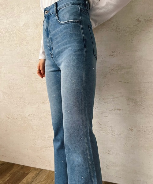favclo.（ファブクロ）の「rhinestone denim pants / ラインストーンデニムパンツ（デニムパンツ・レディース・ライトブルー・LARGE/SMALL）」の4枚目の写真