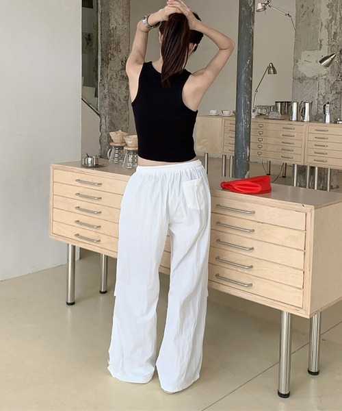 LYEON(リヨン)の「フロントロゴストリングナイロンパンツ(その他パンツ・レディース・ブラック/ブルー/ホワイト/レッド・FREE)」の16枚目の写真
