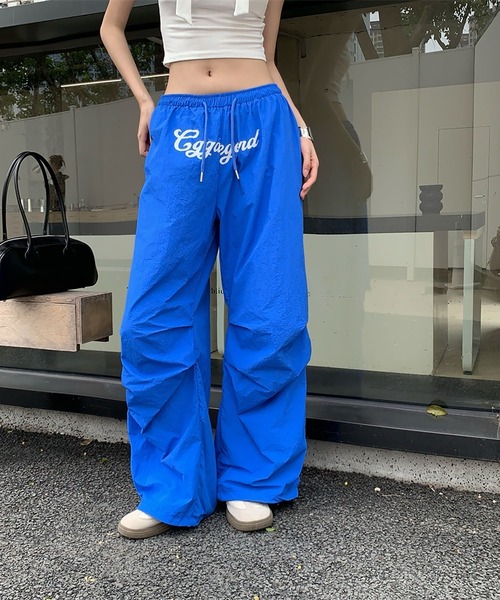 LYEON(リヨン)の「フロントロゴストリングナイロンパンツ(その他パンツ・レディース・ブラック/ブルー/ホワイト/レッド・FREE)」の6枚目の写真