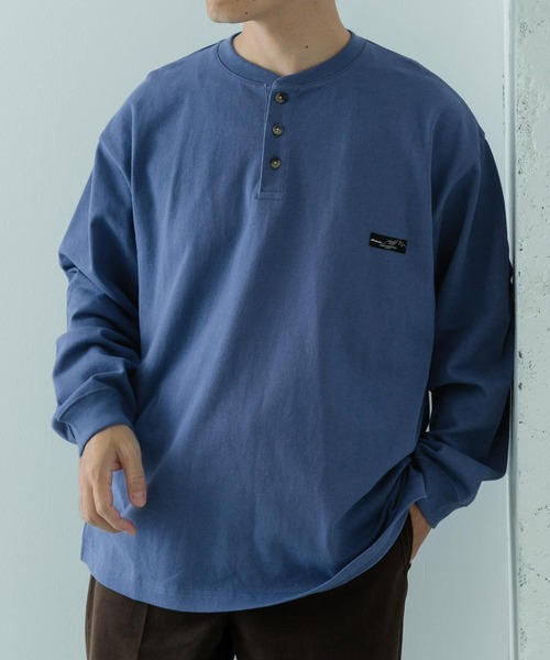ITEMS URBANRESEARCH(アイテムズ アーバンリサーチ)の「天竺 ワンポイント ヘンリーL.スリーブT(Tシャツ/カットソー・メンズ・ベージュ/その他1/ホワイト/ブルー/ブラック・MEDIUM/LARGE)」の1枚目の写真