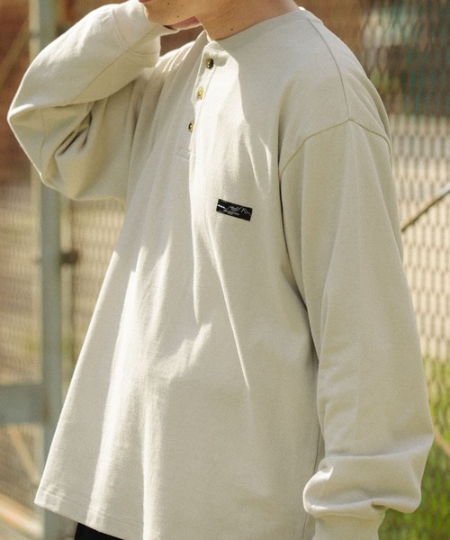 ITEMS URBANRESEARCH(アイテムズ アーバンリサーチ)の「天竺 ワンポイント ヘンリーL.スリーブT(Tシャツ/カットソー・メンズ・ベージュ/その他1/ホワイト/ブルー/ブラック・MEDIUM/LARGE)」の10枚目の写真