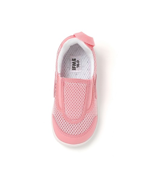 IFME(イフミー)の「SCHOOL|IFME 直営限定 息するソール上履きスリッポンタイプ(スリッポン・キッズ・ネイビー/ピンク・17.5cm/16.5cm/23.5cm/22.5cm/19.0cm/18.0cm/17.0cm/16.0cm/15.0cm/19.5cm/20.5cm/23.0cm/15.5cm/18.5cm/21.0cm/20.0cm/22.0cm/21.5cm/24.0cm)」の13枚目の写真