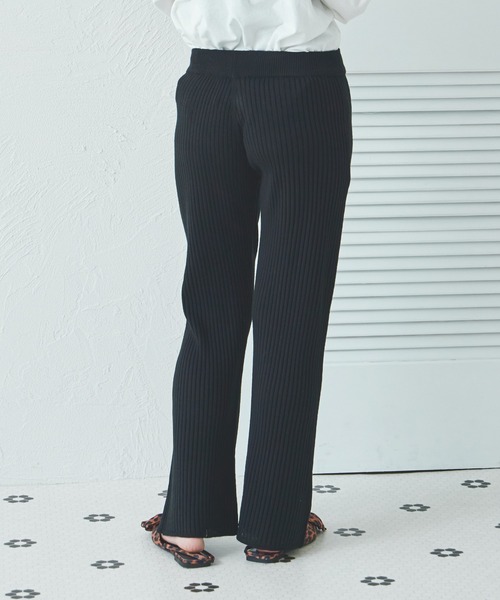 pairmanon(ペアマノン)の「【リンクコーデ】【ママサイズ】リブ編み ニット フレア パンツ(その他パンツ・レディース・ベージュ/ブラウン/グレー/ブラック・M/S)」の7枚目の写真