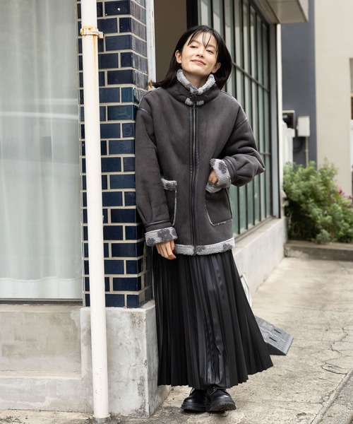 niko and...（ニコアンド）の「ムートンボアジャケット（ムートンコート・レディース・ライトベージュ/ブラウン/チャコール・FREE）」の5枚目の写真